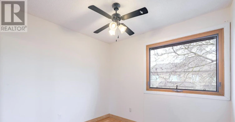 17 Stoneham Road, Toronto, ON, M9C 4Y7 - 26