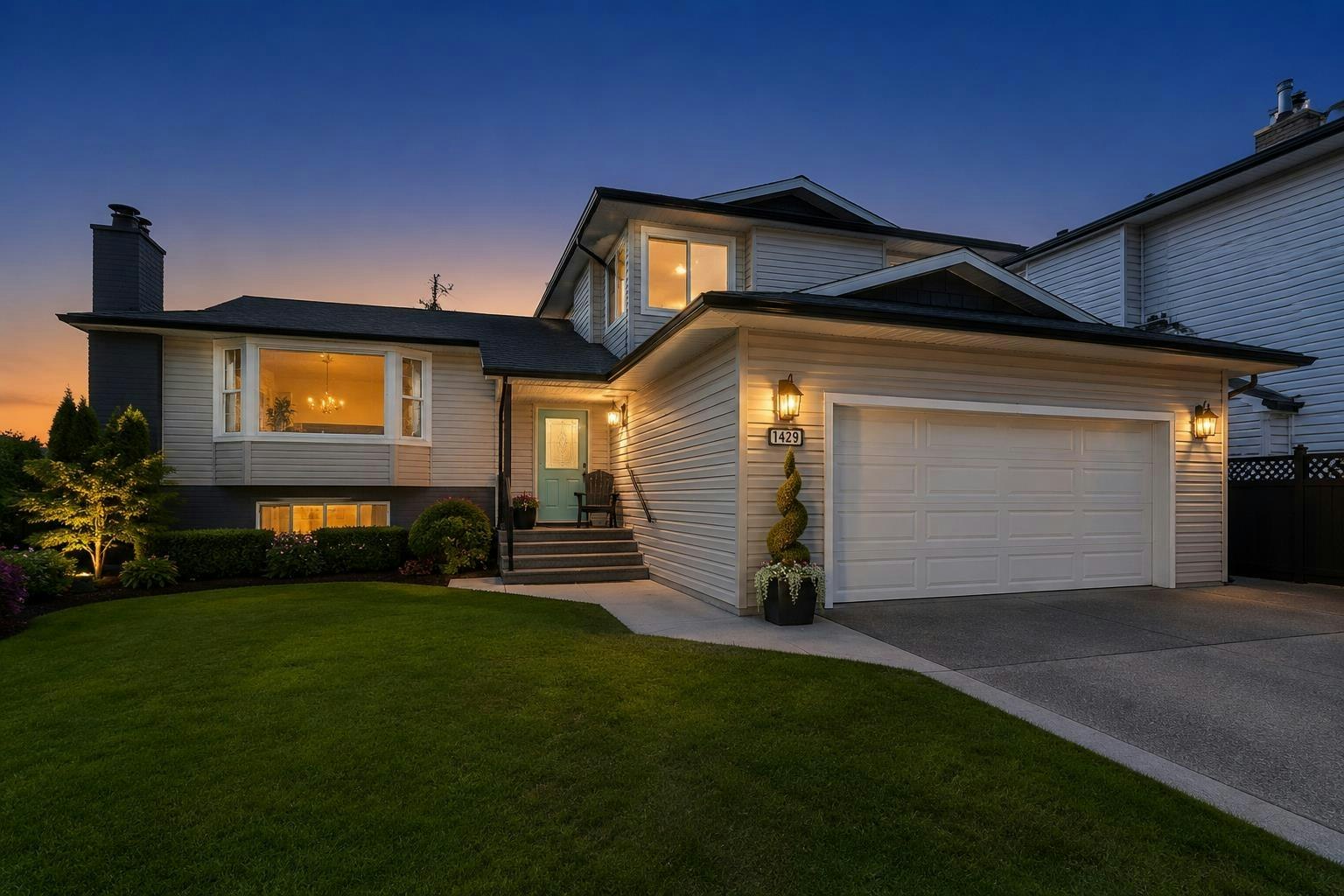 1429 133a Street, Surrey, BC, V4A 6A2