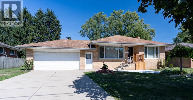 760 Wallace, Windsor, ON, N9G 1L9