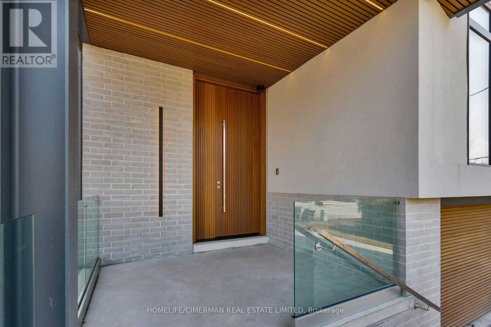 21 Farrell Avenue, Toronto, ON, M2R 1C7 - 3