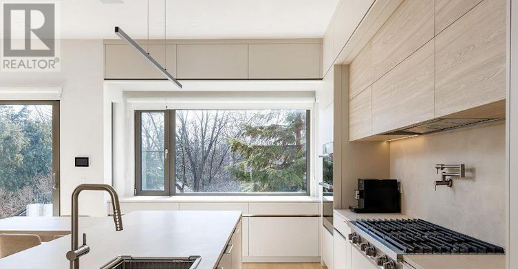 21 Farrell Avenue, Toronto, ON, M2R 1C7 - 16