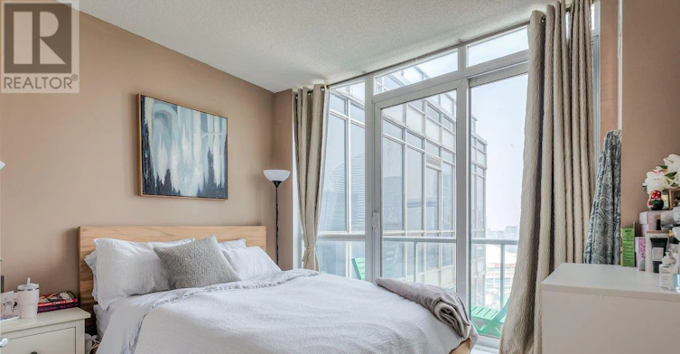 13-208 Queens Quay WEST, Toronto, ON, M5J 2Y5 - 11