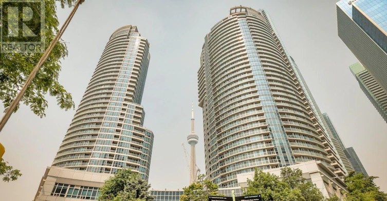 13-208 Queens Quay WEST, Toronto, ON, M5J 2Y5