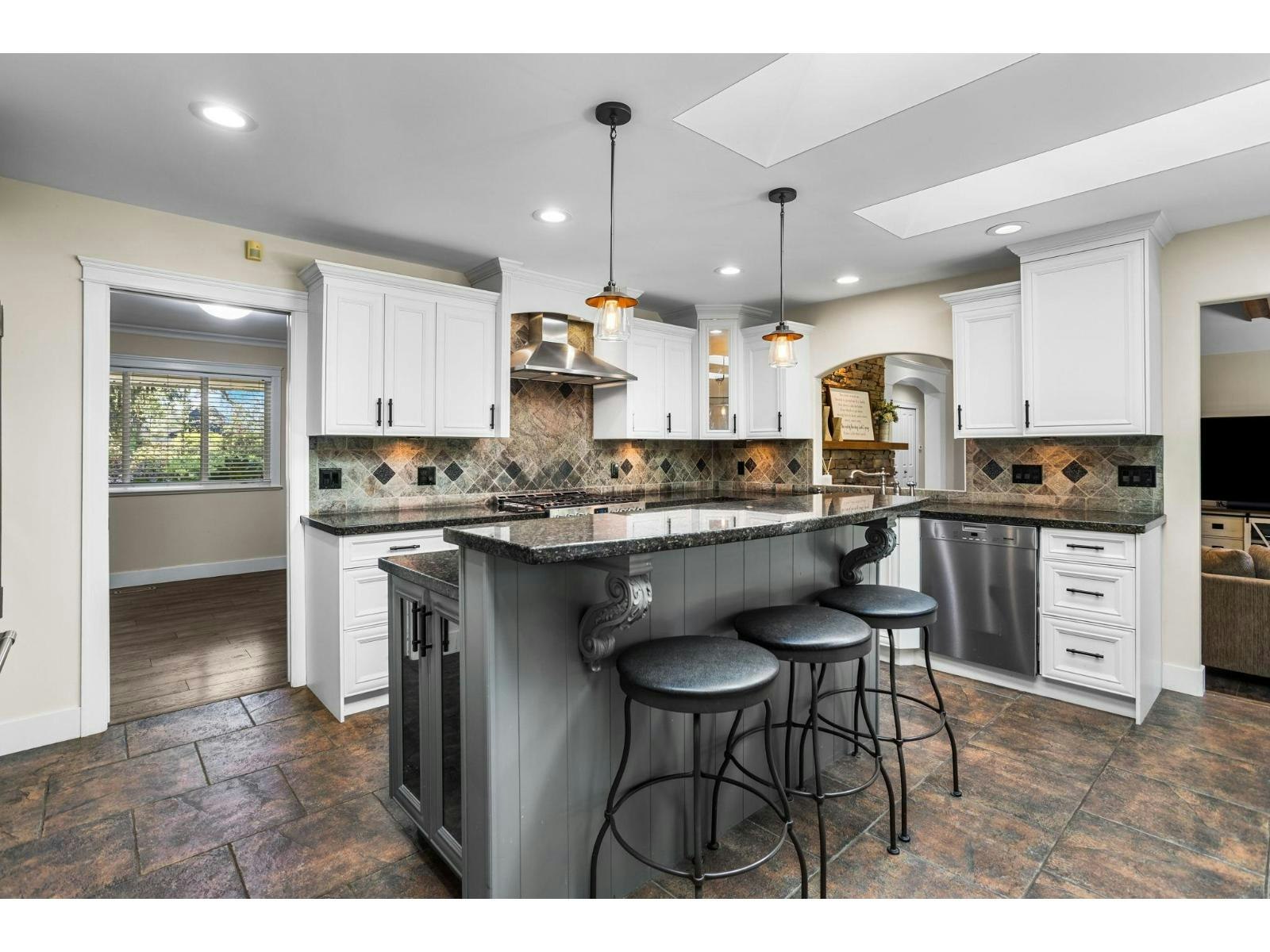 26627 60 Avenue, Langley, BC, V4W 1V7 - 8