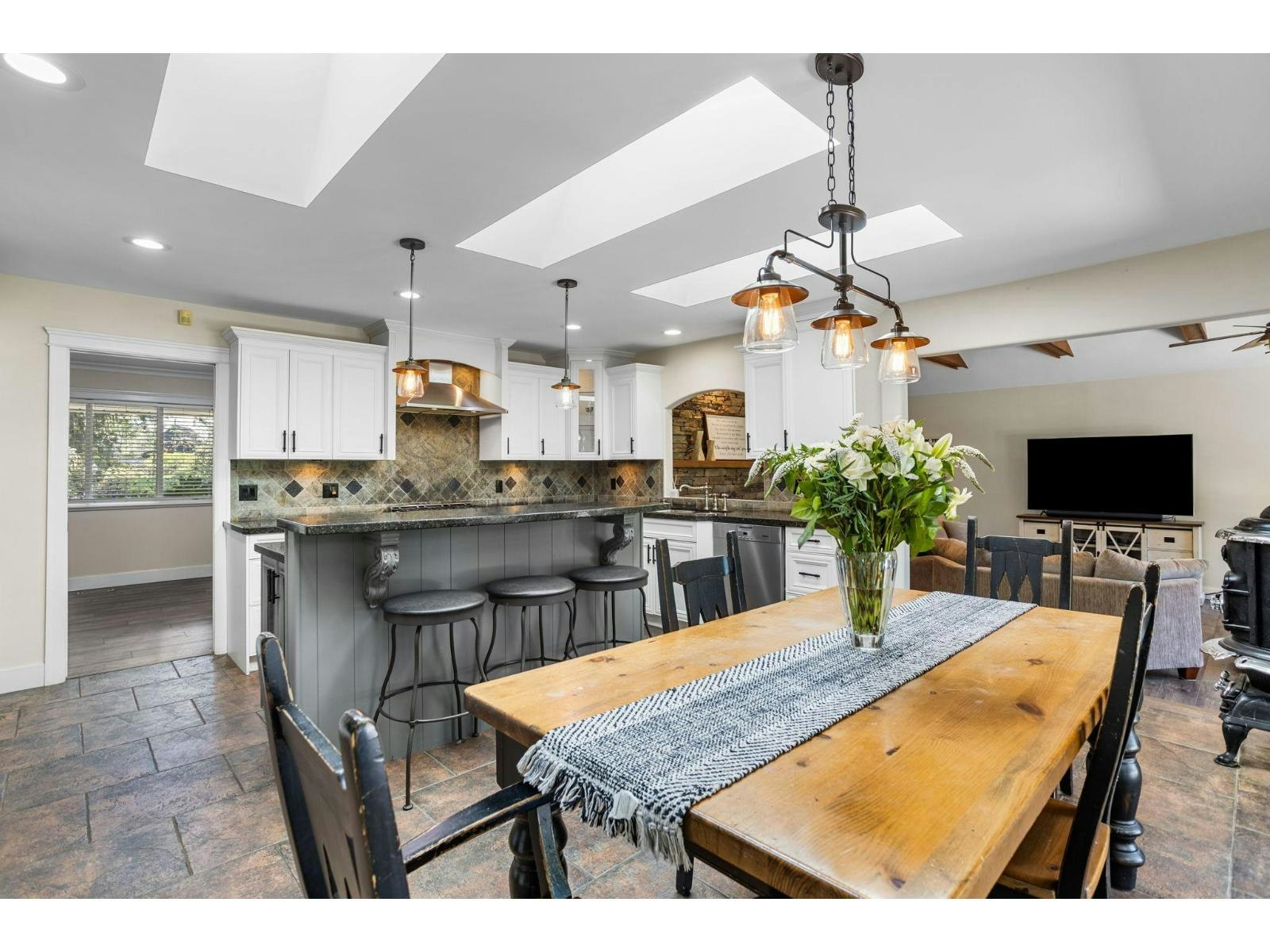26627 60 Avenue, Langley, BC, V4W 1V7 - 10