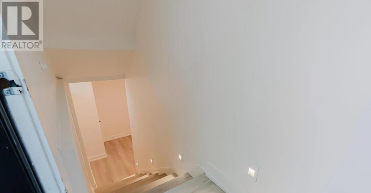 B-1040 Maitland Avenue, Ottawa, ON, K2C 2B6 - 4