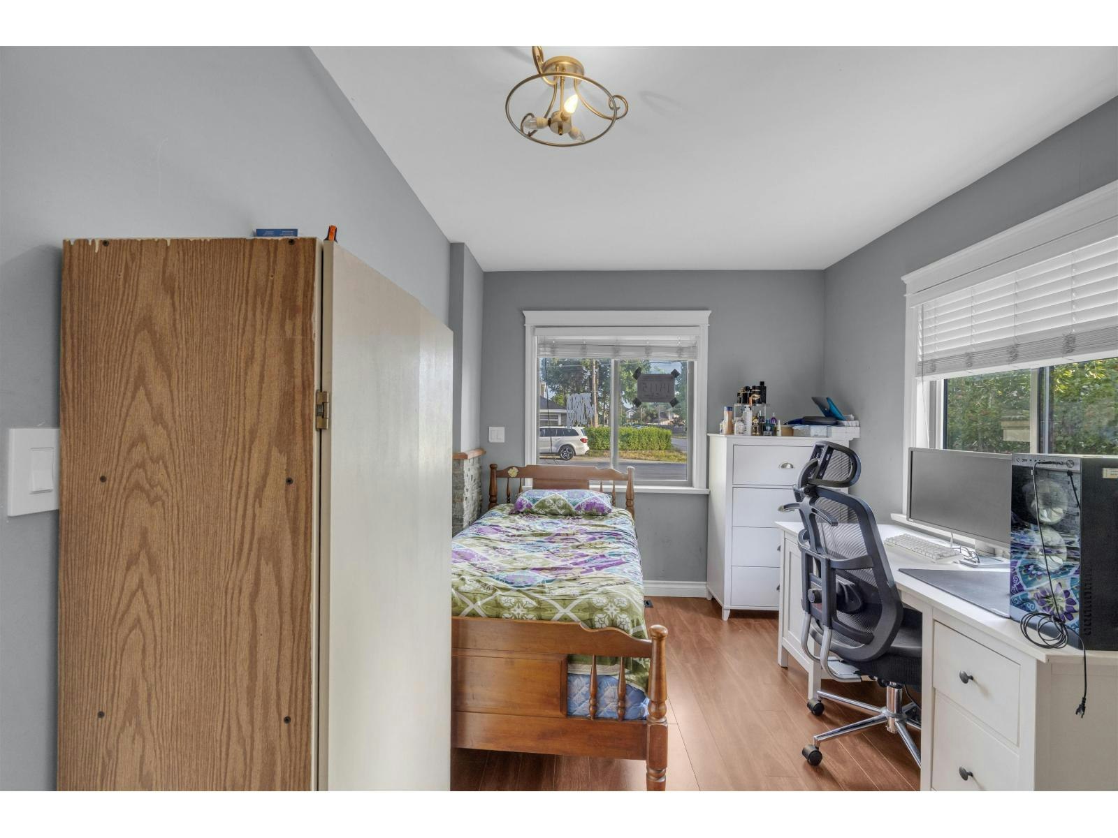 14115 110 Avenue, Surrey, BC, V3R 1Z3 - 12