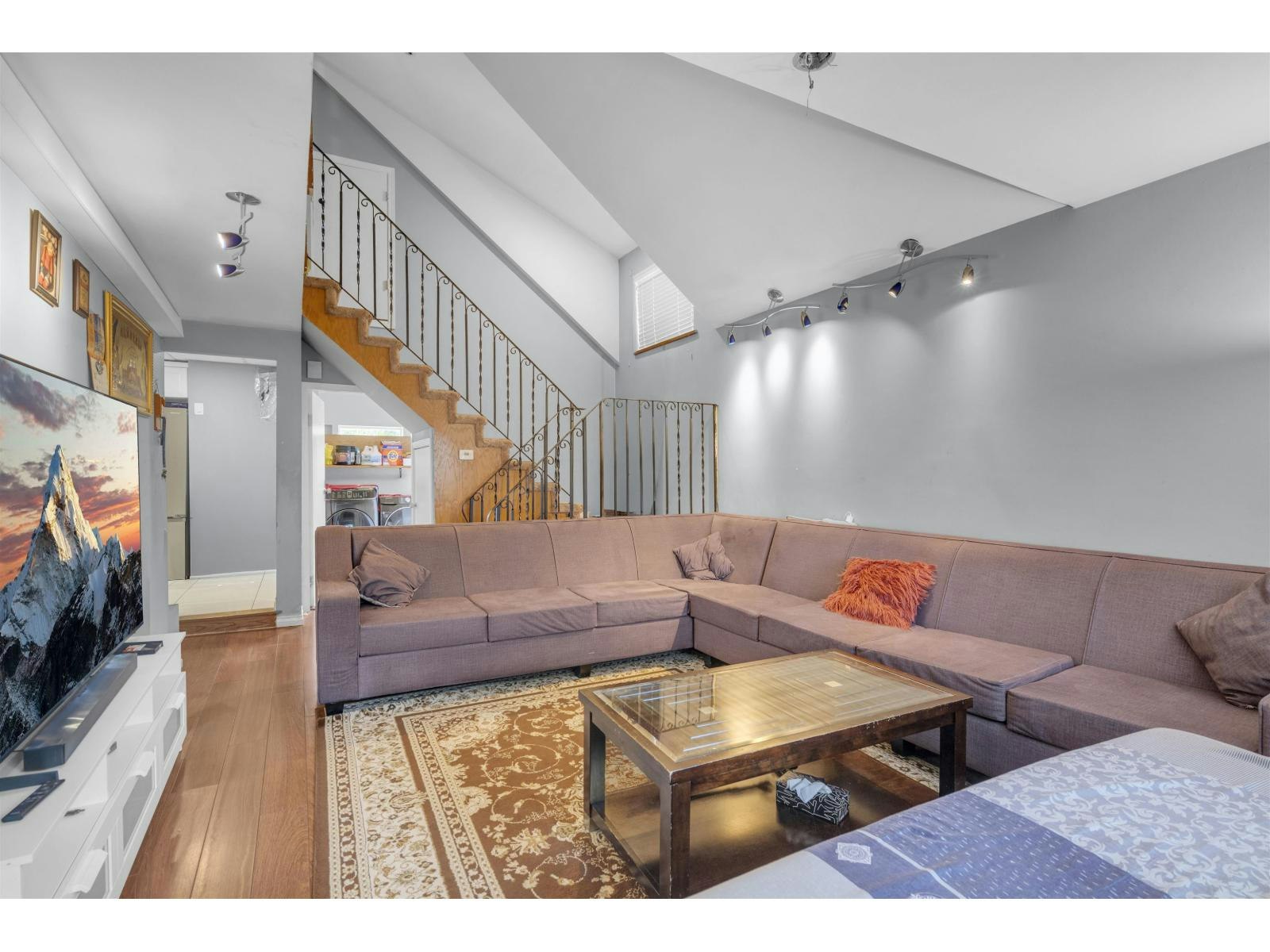 14115 110 Avenue, Surrey, BC, V3R 1Z3 - 5