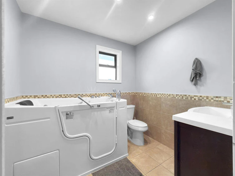 14115 110 Avenue, Surrey, BC, V3R 1Z3 - 27