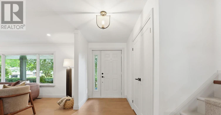 571 Leonard Court, Burlington, ON, L7T 2P4 - 7