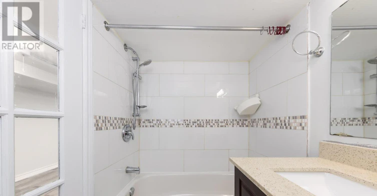 LOWER-792 Pape Avenue, Toronto, ON, M4K 3S7 - 14