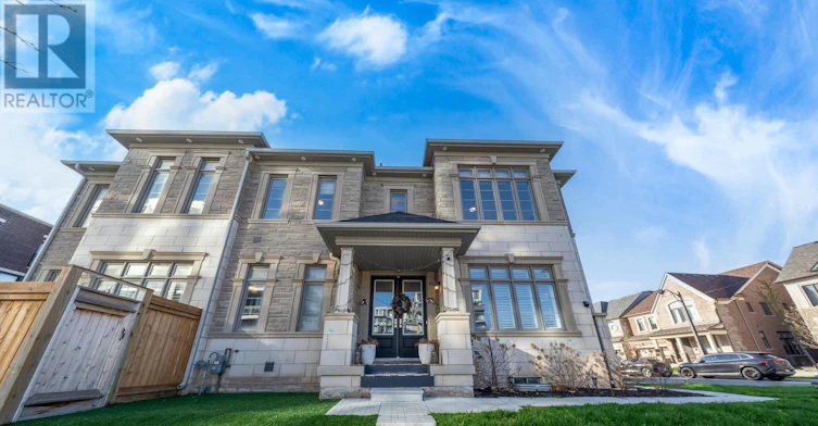 UPPER-1504 Yellow Rose Circle, Oakville, ON, L6M 5L3