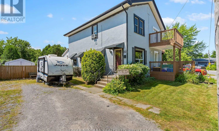 63 Hodgkins Avenue