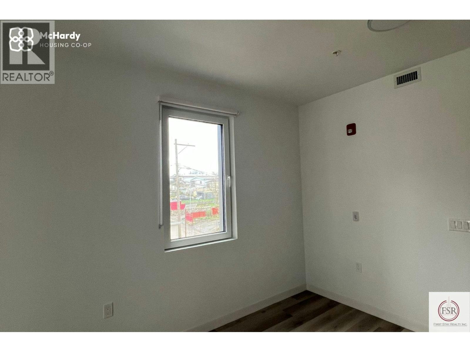 5085 Mchardy Street, Vancouver, BC, V5R 0L7 - 10