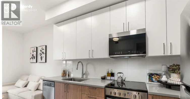 5085 Mchardy Street, Vancouver, BC, V5R 0L7 - 20