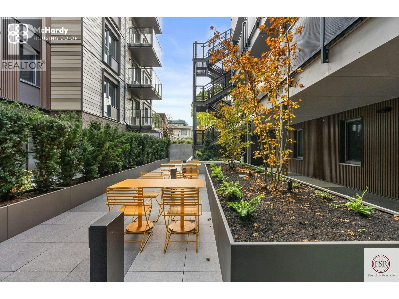 5085 Mchardy Street, Vancouver, BC, V5R 0L7 - 35