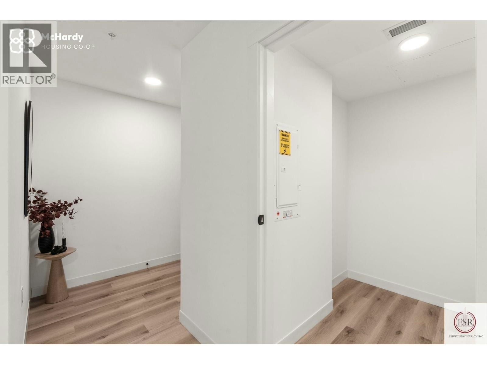 5085 Mchardy Street, Vancouver, BC, V5R 0L7 - 11