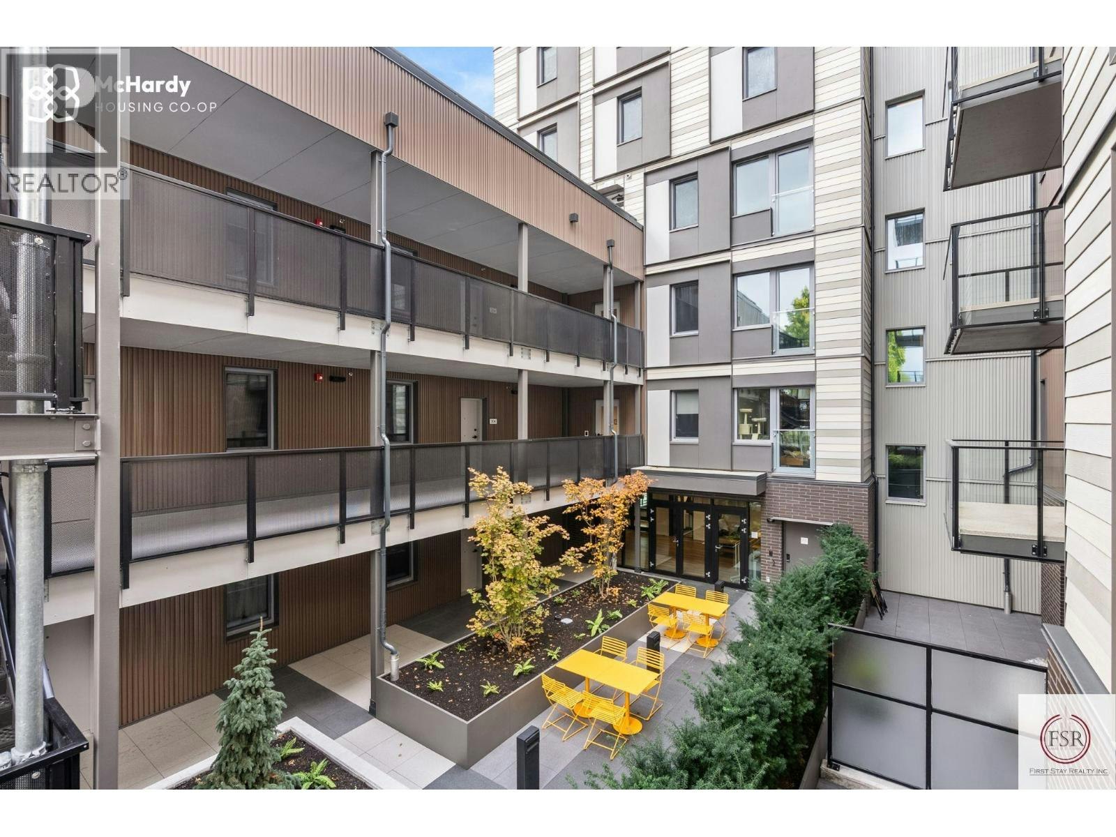 5085 Mchardy Street, Vancouver, BC, V5R 0L7 - 8