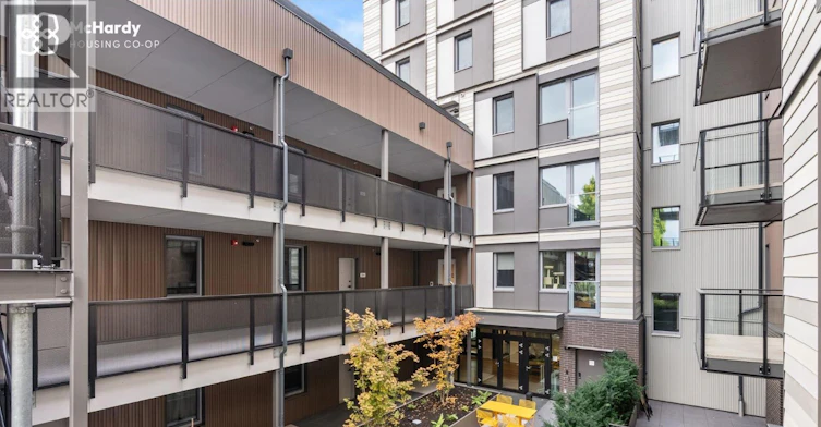 5085 Mchardy Street, Vancouver, BC, V5R 0L7 - 8