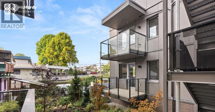 5085 Mchardy Street, Vancouver, BC, V5R 0L7 - 9