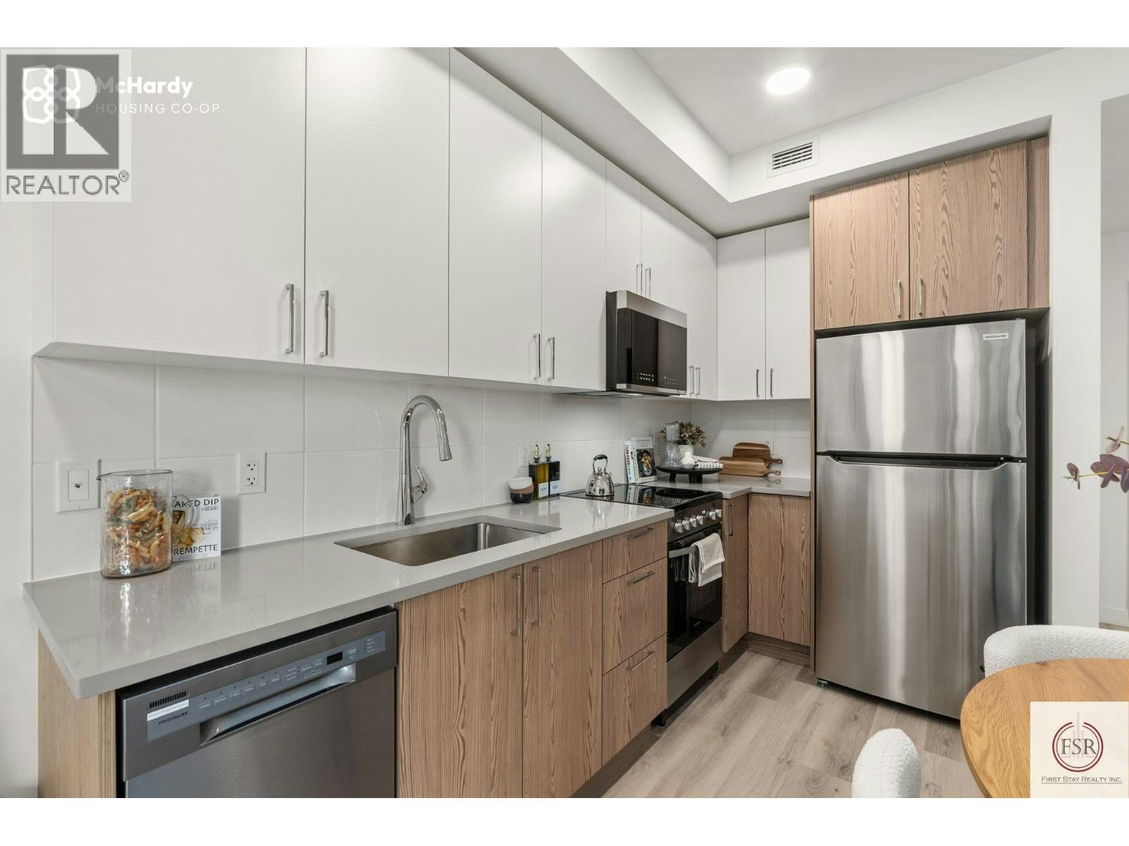 5085 Mchardy Street, Vancouver, BC, V5R 0L7 - 17