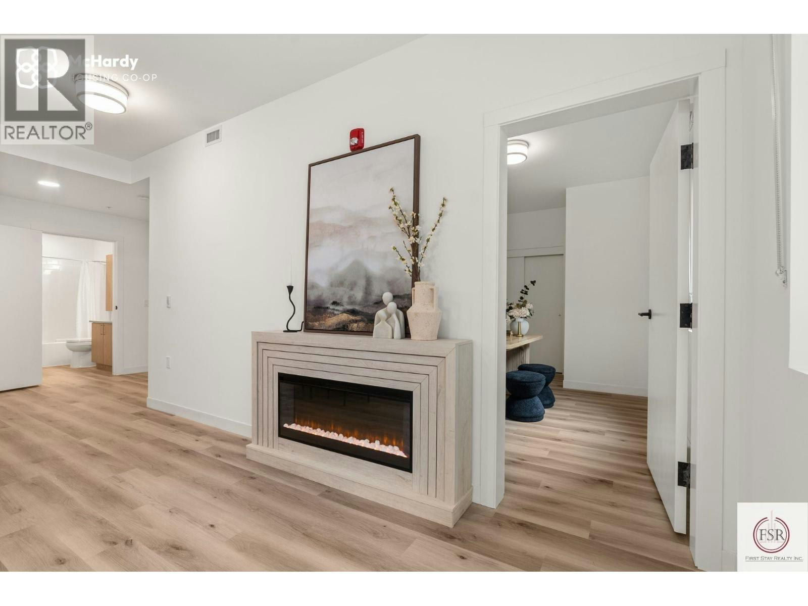 5085 Mchardy Street, Vancouver, BC, V5R 0L7 - 14