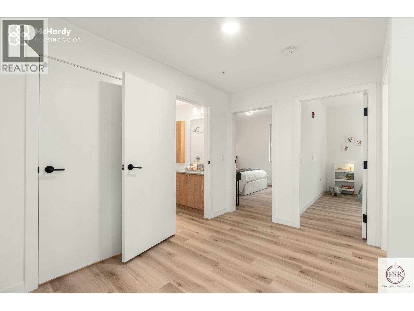 5085 Mchardy Street, Vancouver, BC, V5R 0L7 - 10