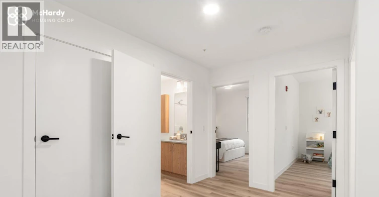 5085 Mchardy Street, Vancouver, BC, V5R 0L7 - 10
