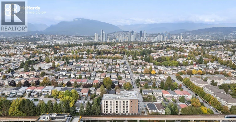 5085 Mchardy Street, Vancouver, BC, V5R 0L7 - 5