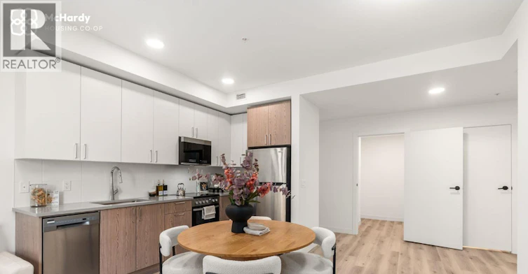5085 Mchardy Street, Vancouver, BC, V5R 0L7 - 18