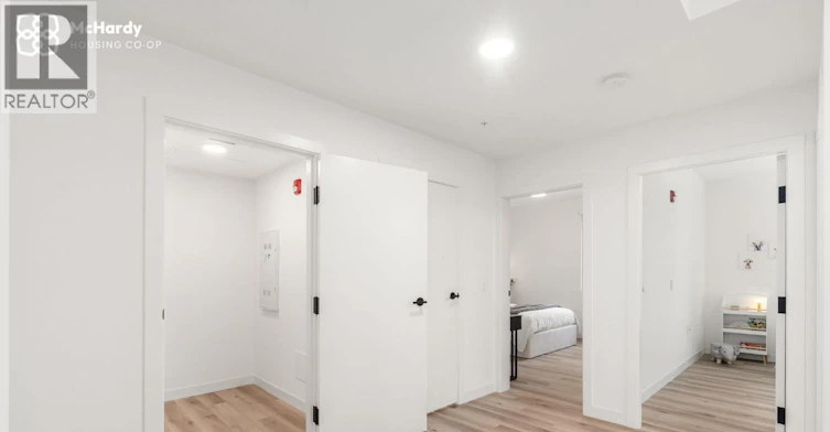 5085 Mchardy Street, Vancouver, BC, V5R 0L7 - 12