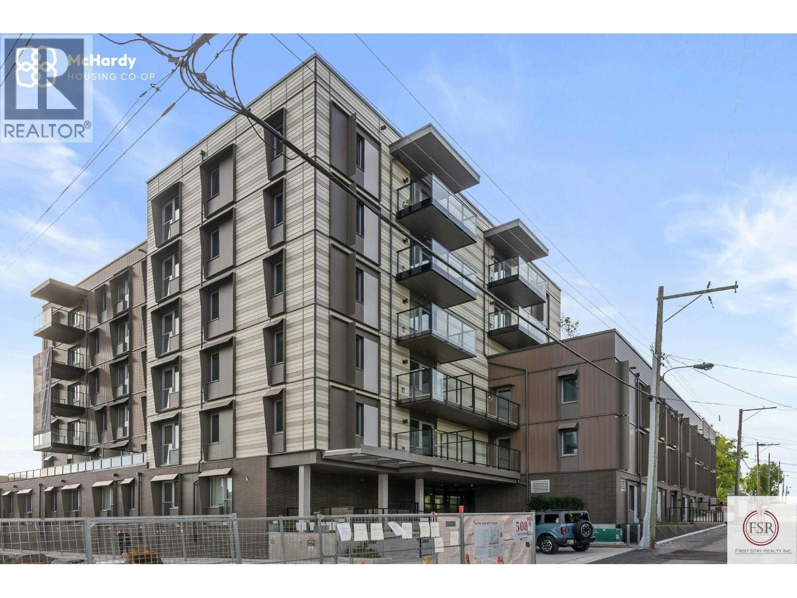 5085 Mchardy Street, Vancouver, BC, V5R 0L7 - 6