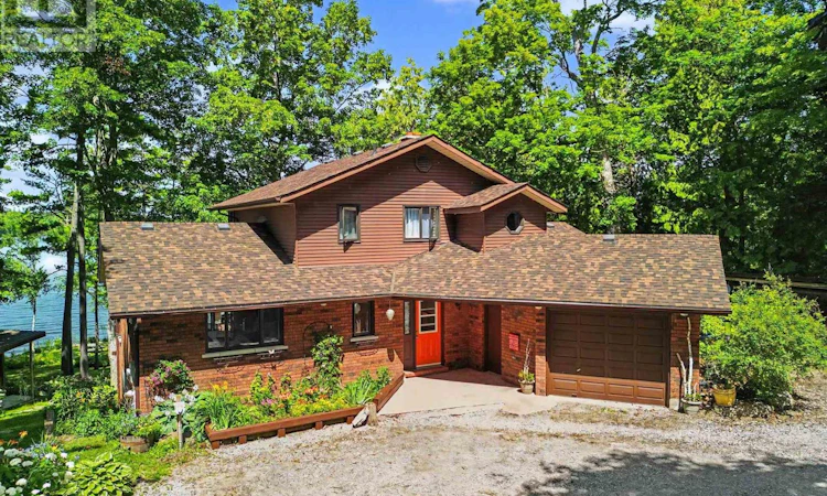 113 Sugarbush Crescent