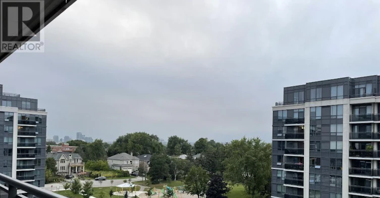 817-372 7 Highway E, Richmond Hill, ON, L4B 0C6