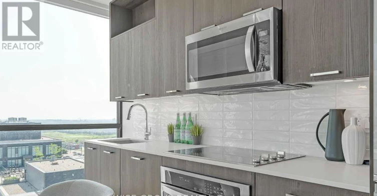LPH04-120 Eagle Rock Way, Vaughan, ON, L6A 5C2 - 7