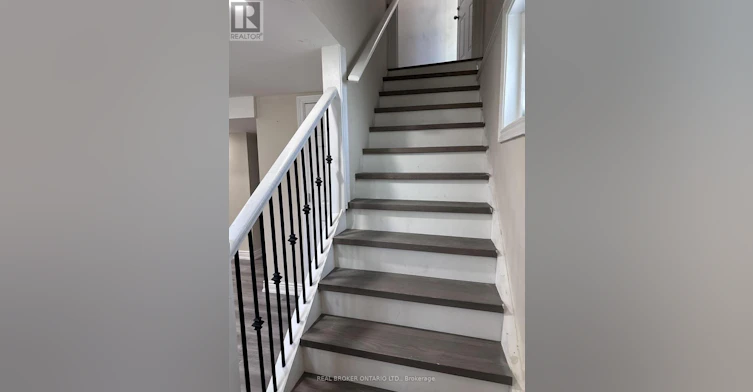 LOWER-311 Wallace Avenue S, Welland, ON, L3B 1R8 - 2