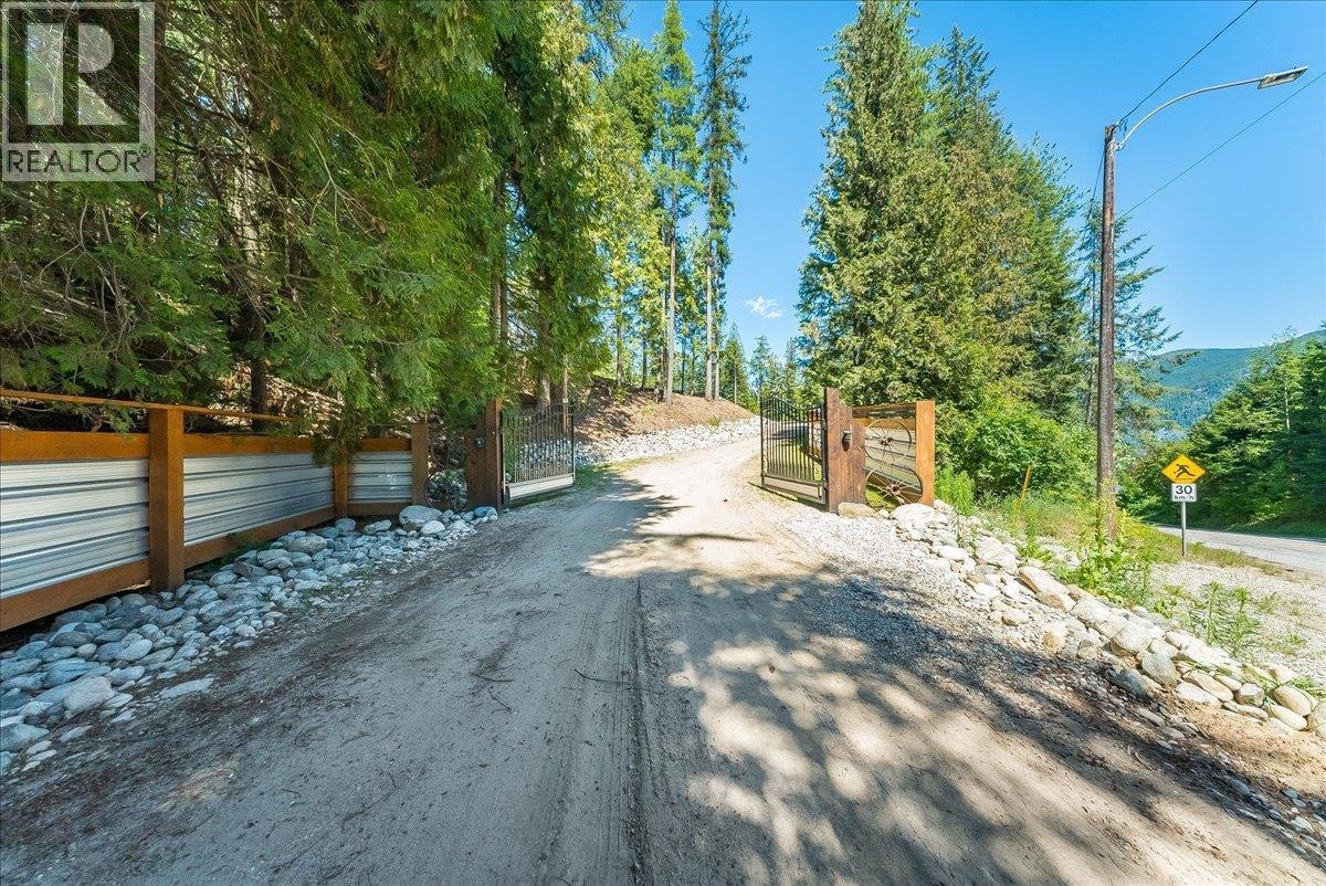 1110 23rd Street, Castlegar, BC, V1N 3A6 - 22