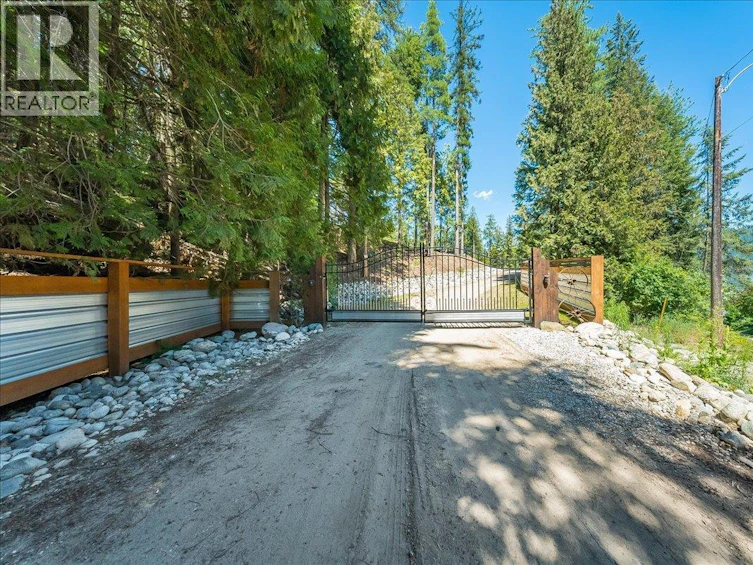 1110 23rd Street, Castlegar, BC, V1N 3A6 - 11