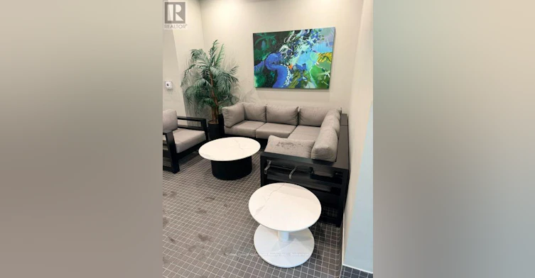 TH01-5858 Yonge Street, Toronto, ON, M2M 0C6 - 23