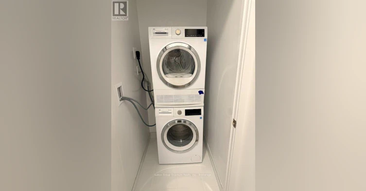 TH01-5858 Yonge Street, Toronto, ON, M2M 0C6 - 12