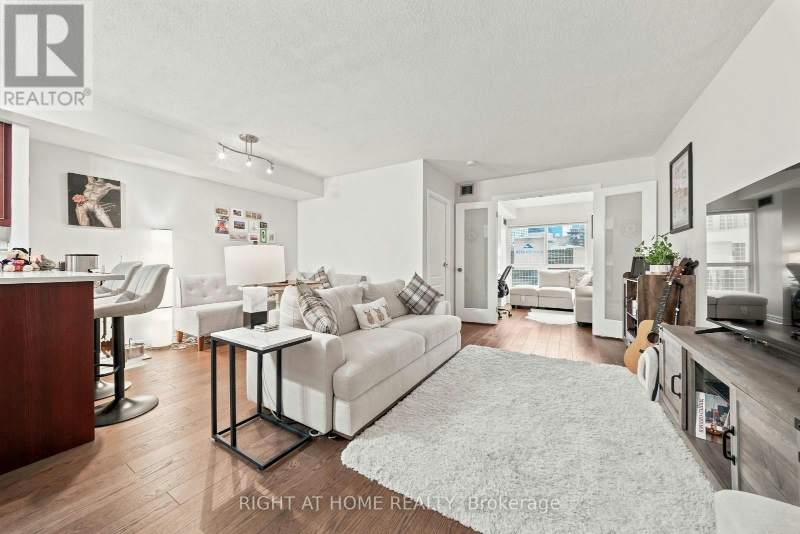 1610-25 The Esplanade, Toronto, ON, M5E 1W5