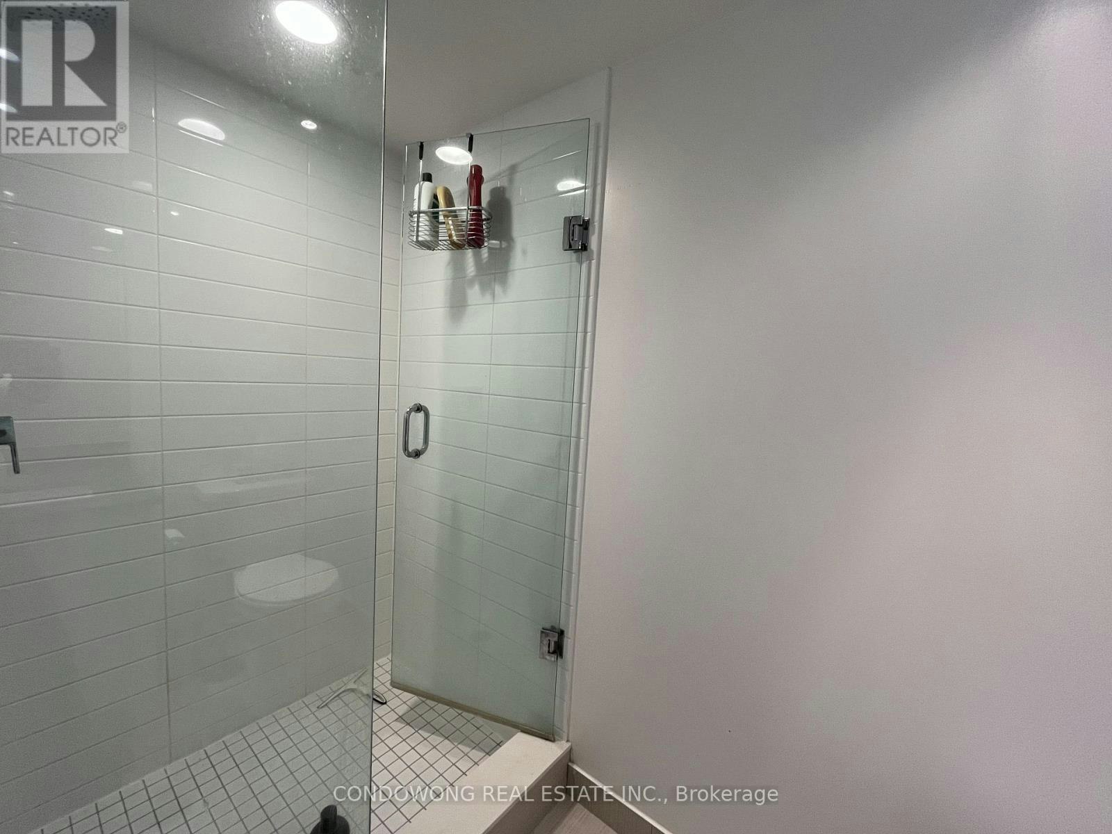 1910-400 Adelaide Street E, Toronto, ON, M5A 4S3 - 9