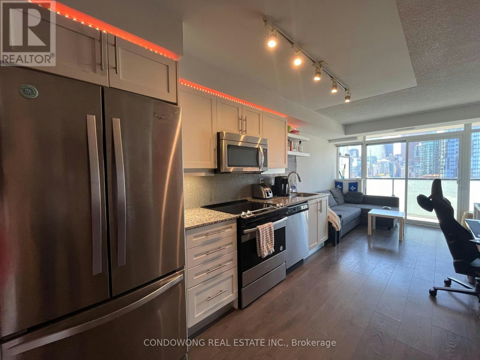 1910-400 Adelaide Street E, Toronto, ON, M5A 4S3