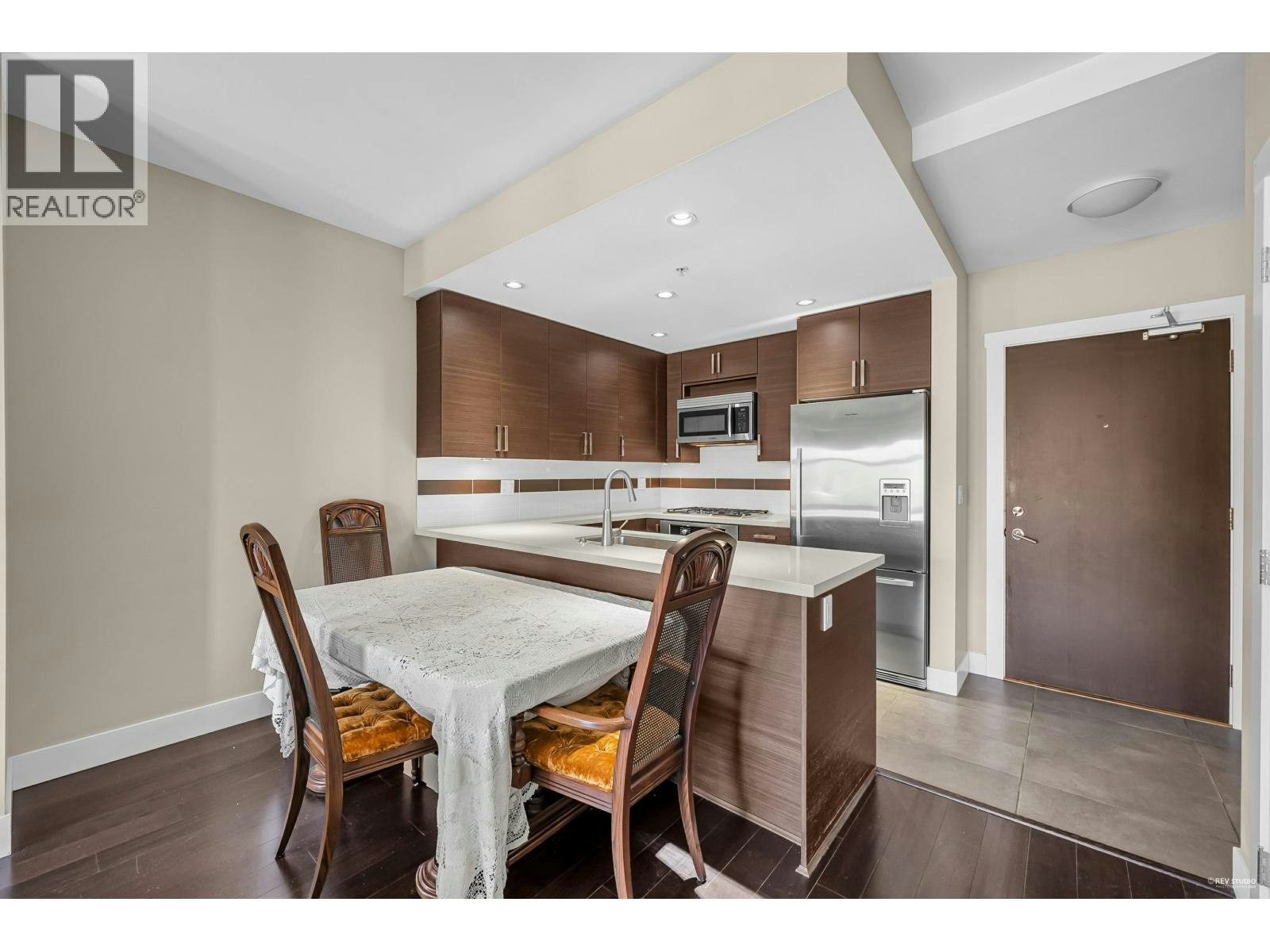 301-4710 Hastings Street - 5