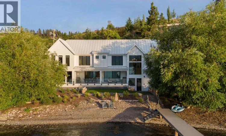 5268 Lakeshore Road
