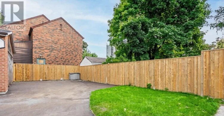 BSMT-9 Glenvalley Drive, Toronto, ON, M6M 4V8 - 2