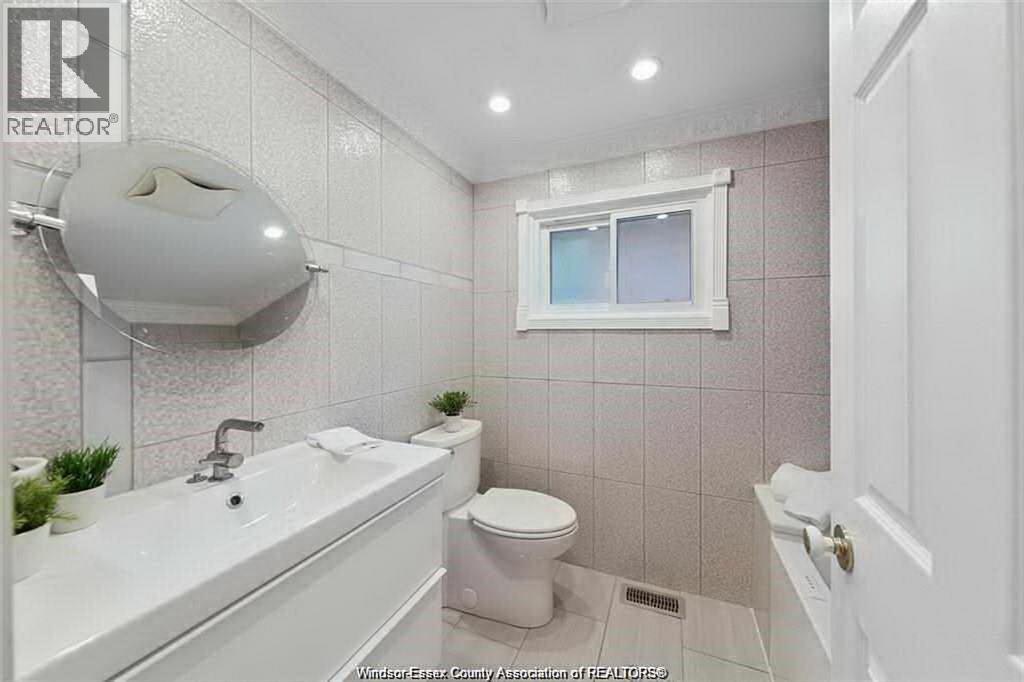 6711 Riverside Drive, Windsor, ON, N8S 1C1 - 28