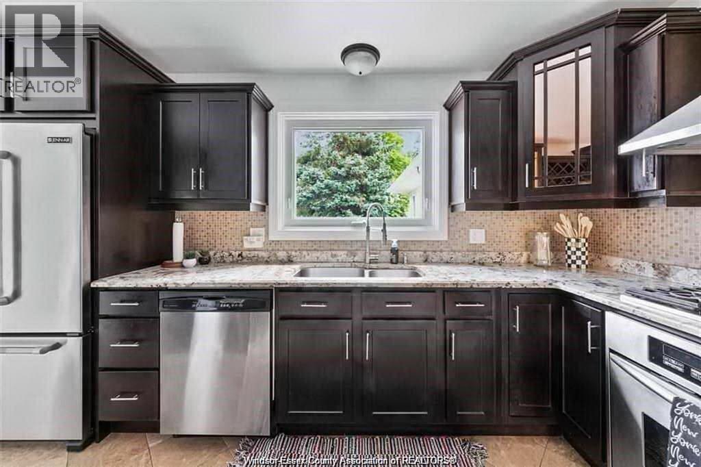 6711 Riverside Drive, Windsor, ON, N8S 1C1 - 9