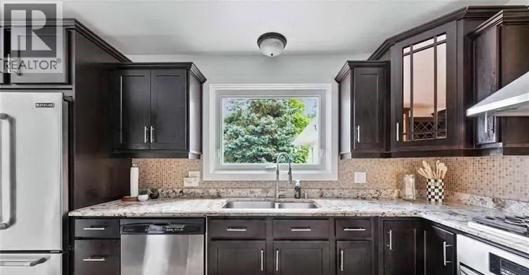 6711 Riverside Drive, Windsor, ON, N8S 1C1 - 9