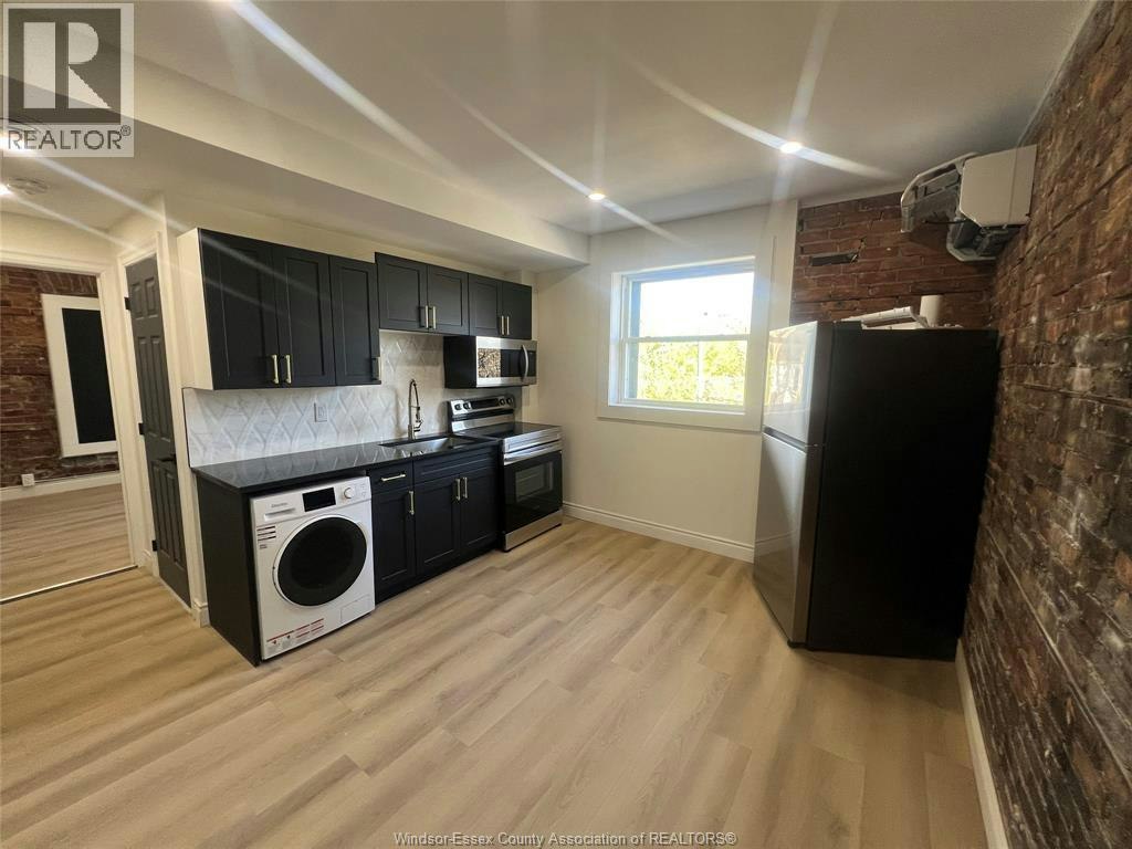 LOWER-429 Wyandotte, Windsor, ON, N9A 5X5 - 3